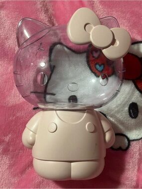 Hello Kitty Makeup Brush Holder